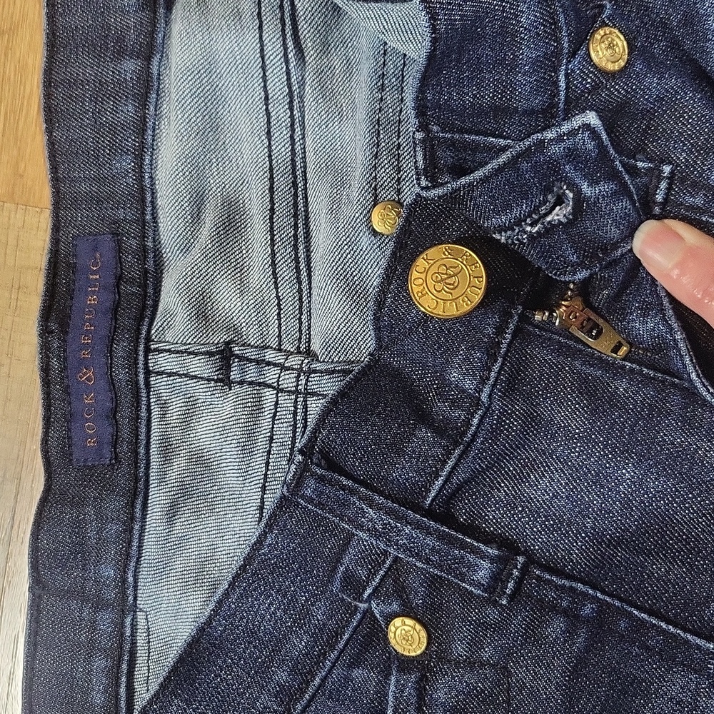 ROCK & REPUBLIC Gold Tone Button Detail Straight Leg 6 / 33.5+" inseam - Picture 5 of 16